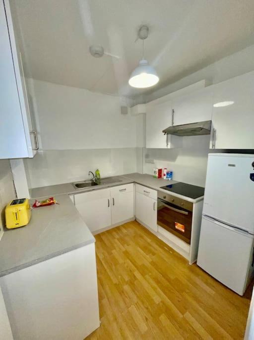 2 Bedroom Near Euston, King'S Cross ลอนดอน ภายนอก รูปภาพ